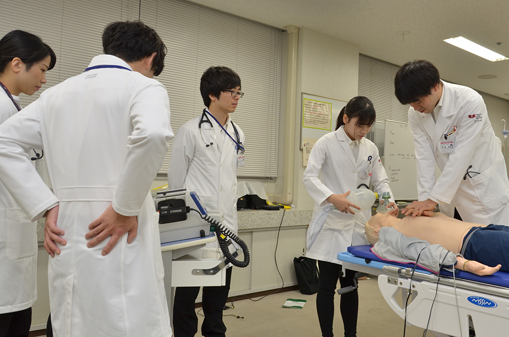 医学部の実習の様子