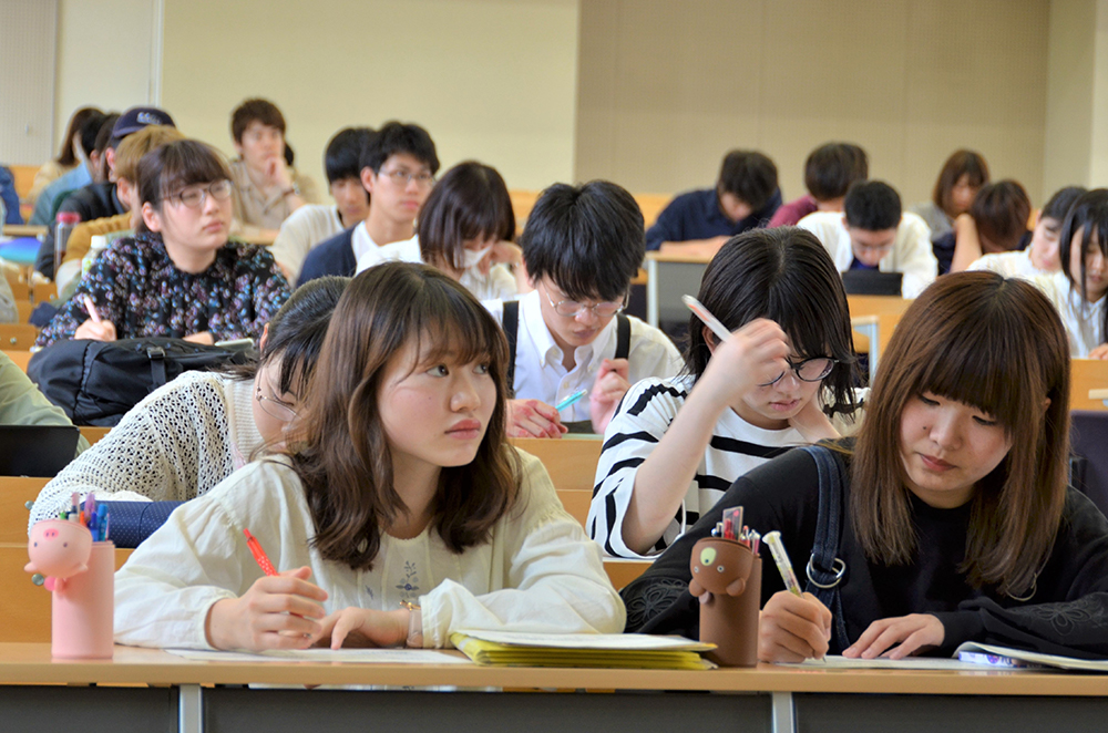 経済学部の講義の様子