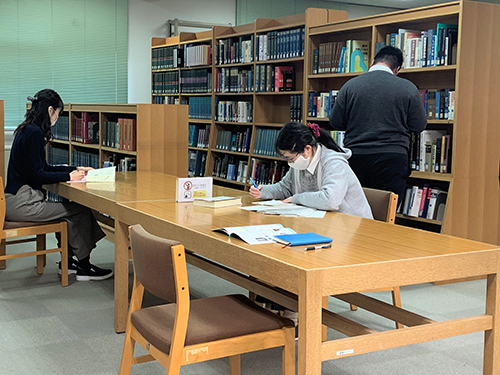 図書館（山の畑分館）