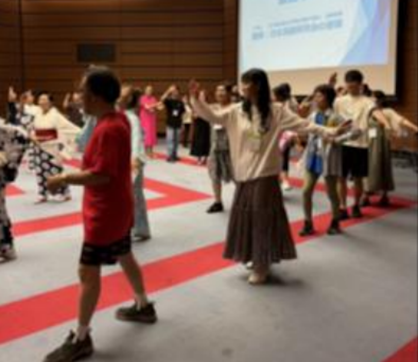 一緒に盆踊りを楽しむことができた