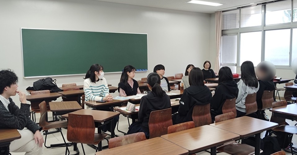 在学生と高校生の話しあい