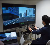 シミュレータ体験の様子