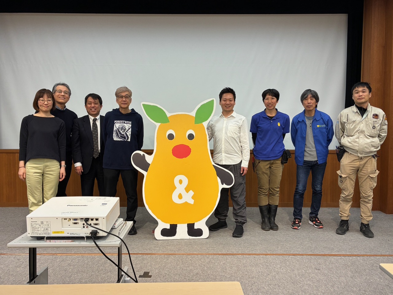 後援者の集合写真