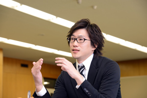 安本さん