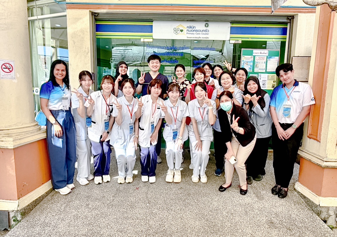 タイプリンスオブソンクラー大学プーケット短期研修（現地スタッフと）