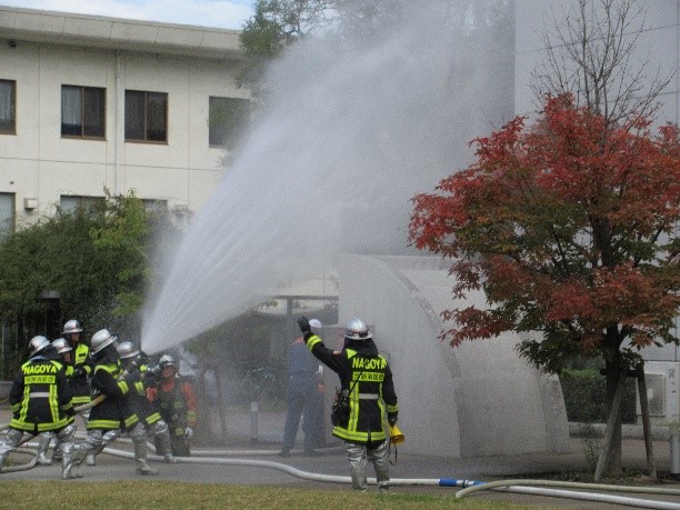 令和7年消防訓練の様子